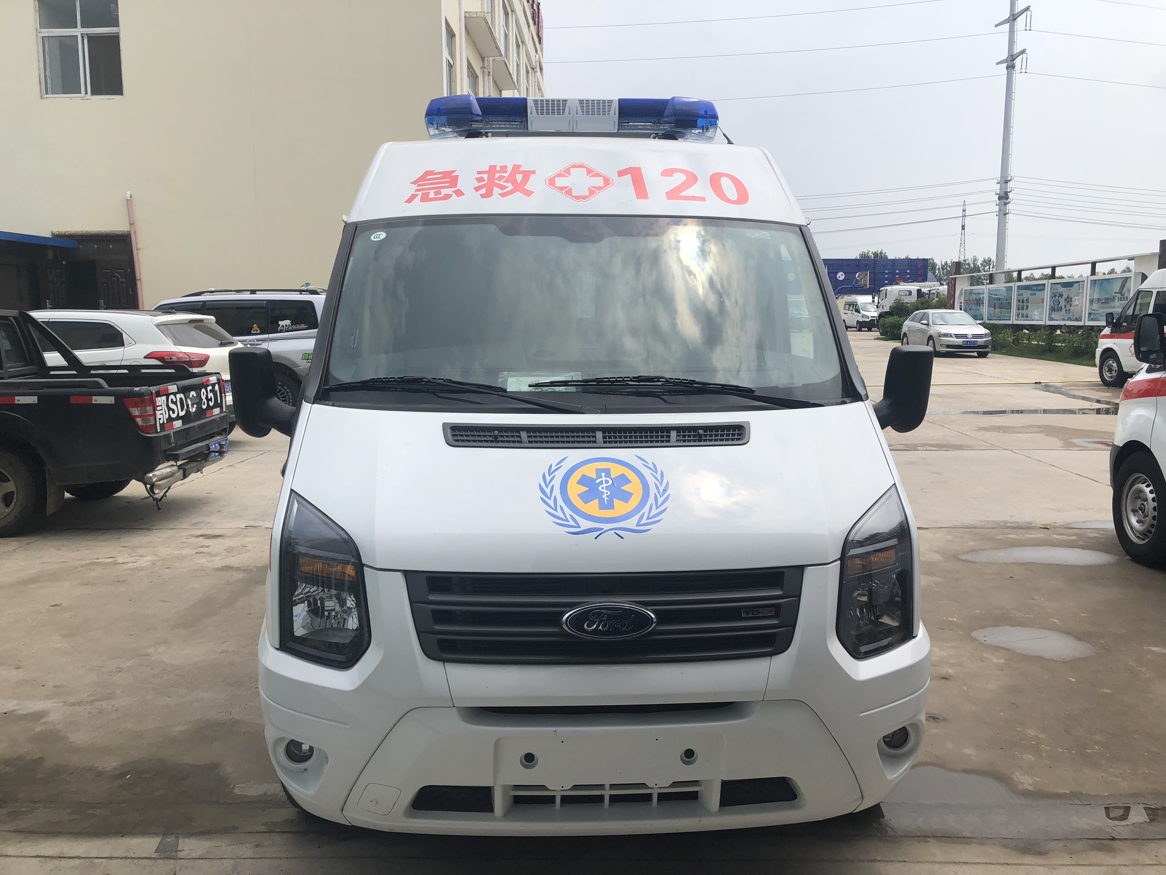 V348救護(hù)車 (2)